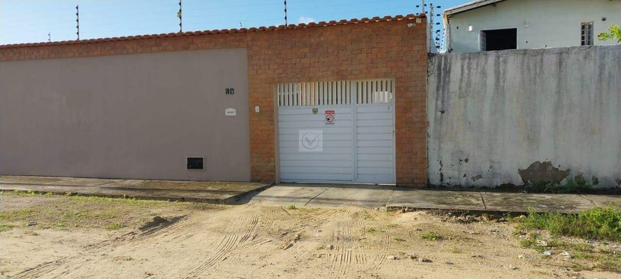 Casa Mobiliada na Zona de Expansão, a 300m da Praia do Robalo.