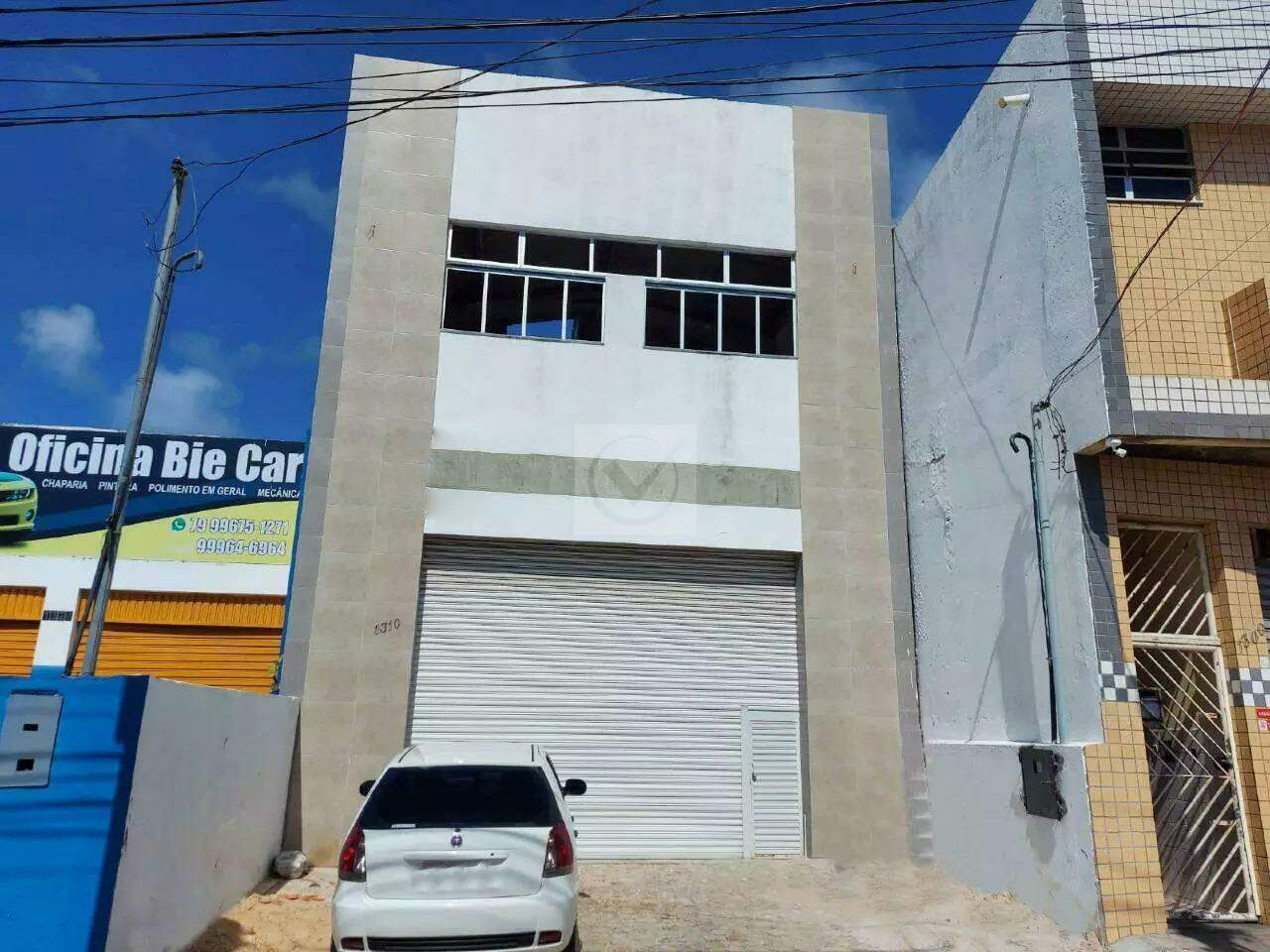 Galpão de 210m² com Mezanino na Av.Augusto Franco