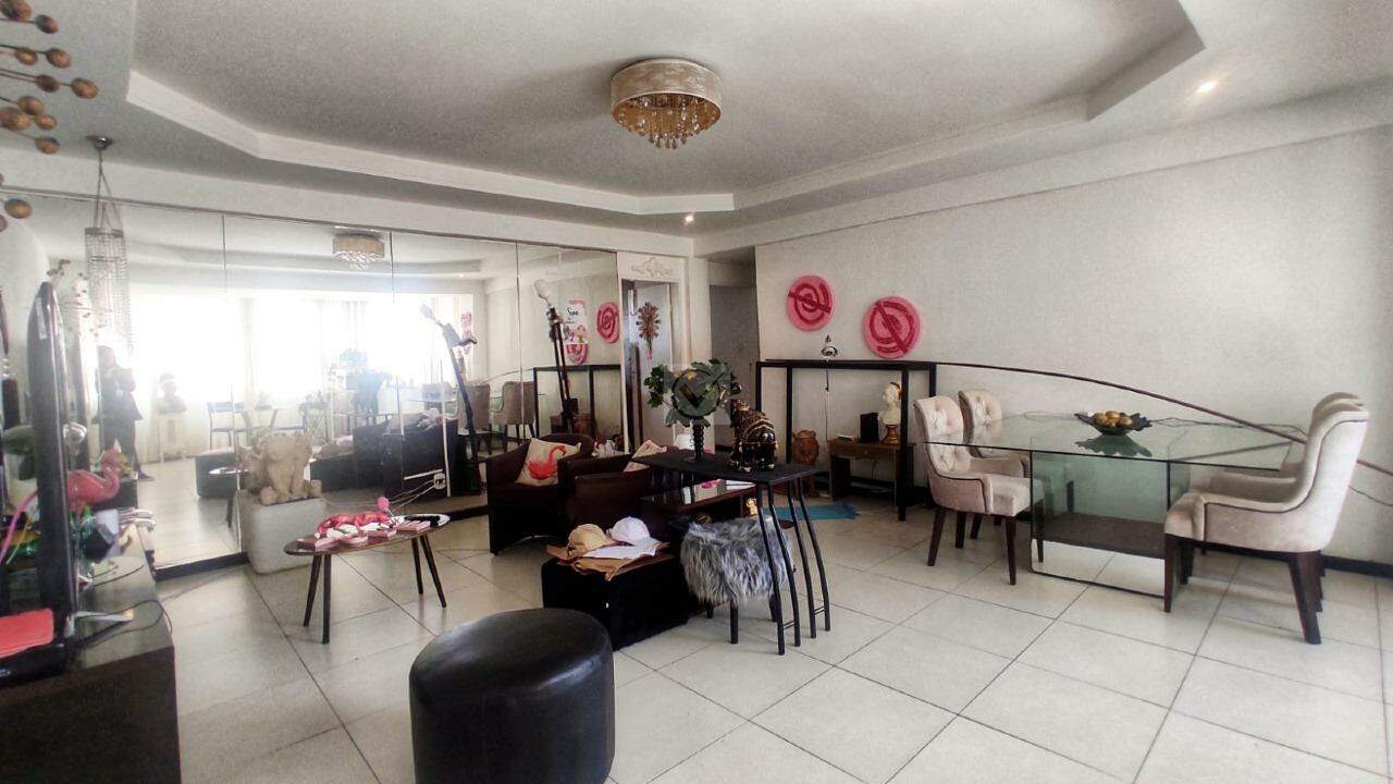 Apartamento amplo com 178m², no Cond. Milton Vasconcelos- Grageru. - Foto 2