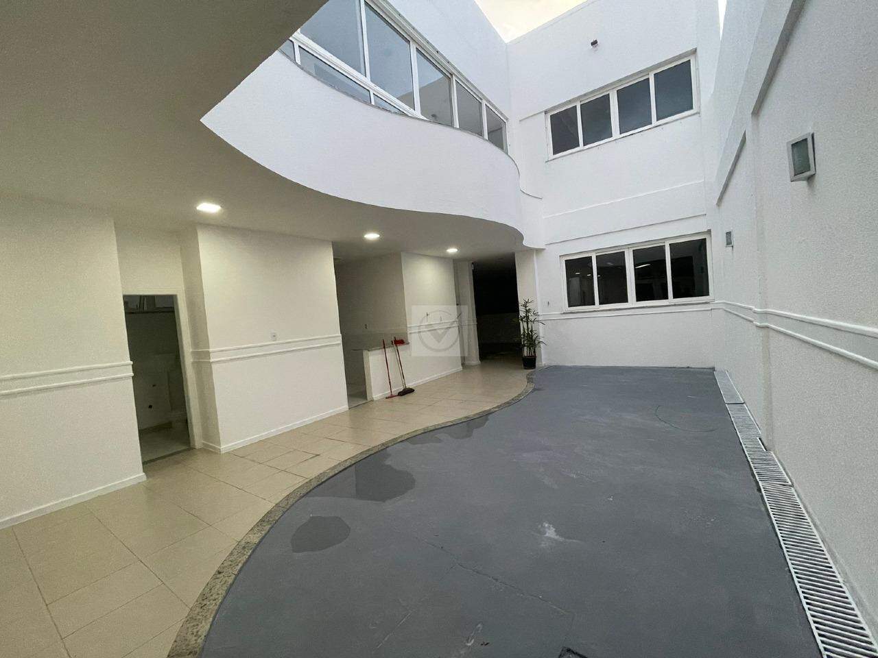 É a oportunidade de ter o seu negócio neste imóvel amplo e bem localizado. - Foto 12