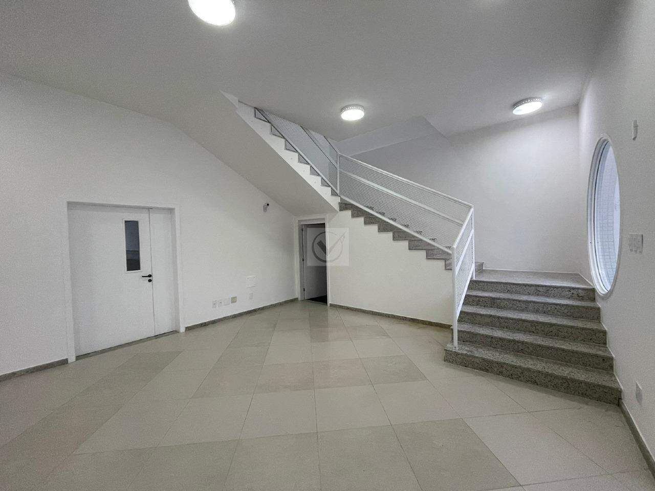 É a oportunidade de ter o seu negócio neste imóvel amplo e bem localizado. - Foto 4