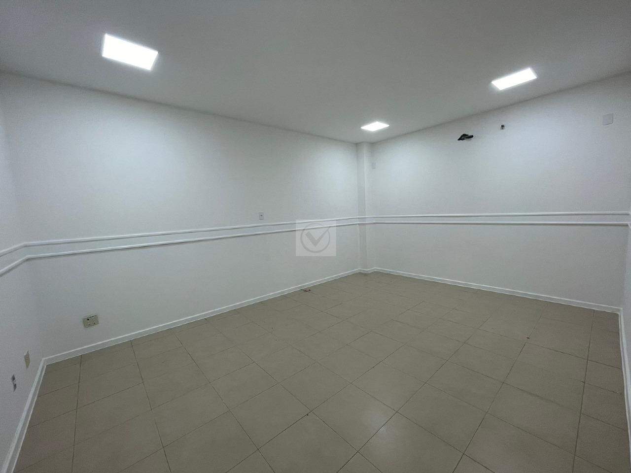 É a oportunidade de ter o seu negócio neste imóvel amplo e bem localizado. - Foto 9