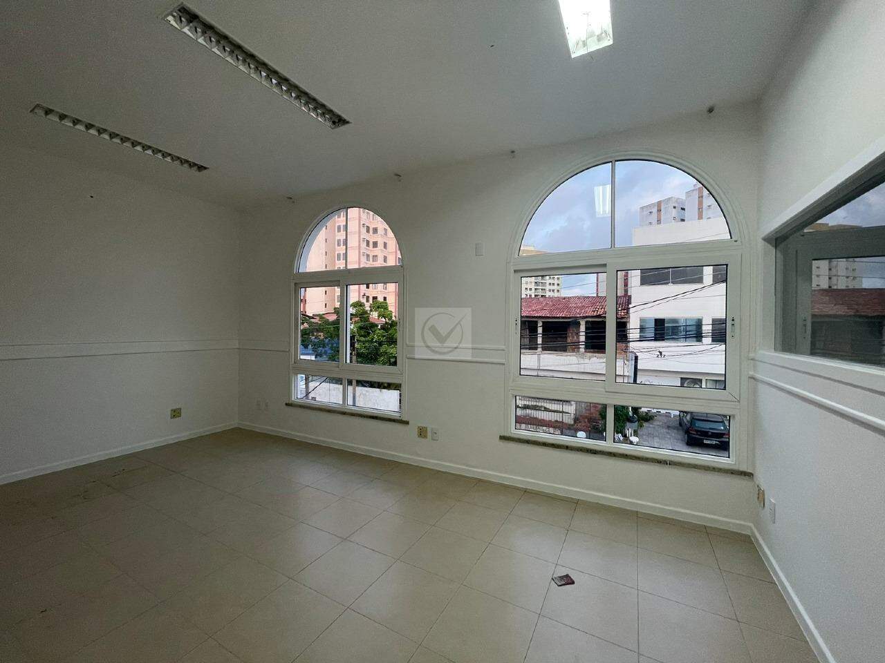 É a oportunidade de ter o seu negócio neste imóvel amplo e bem localizado. - Foto 18