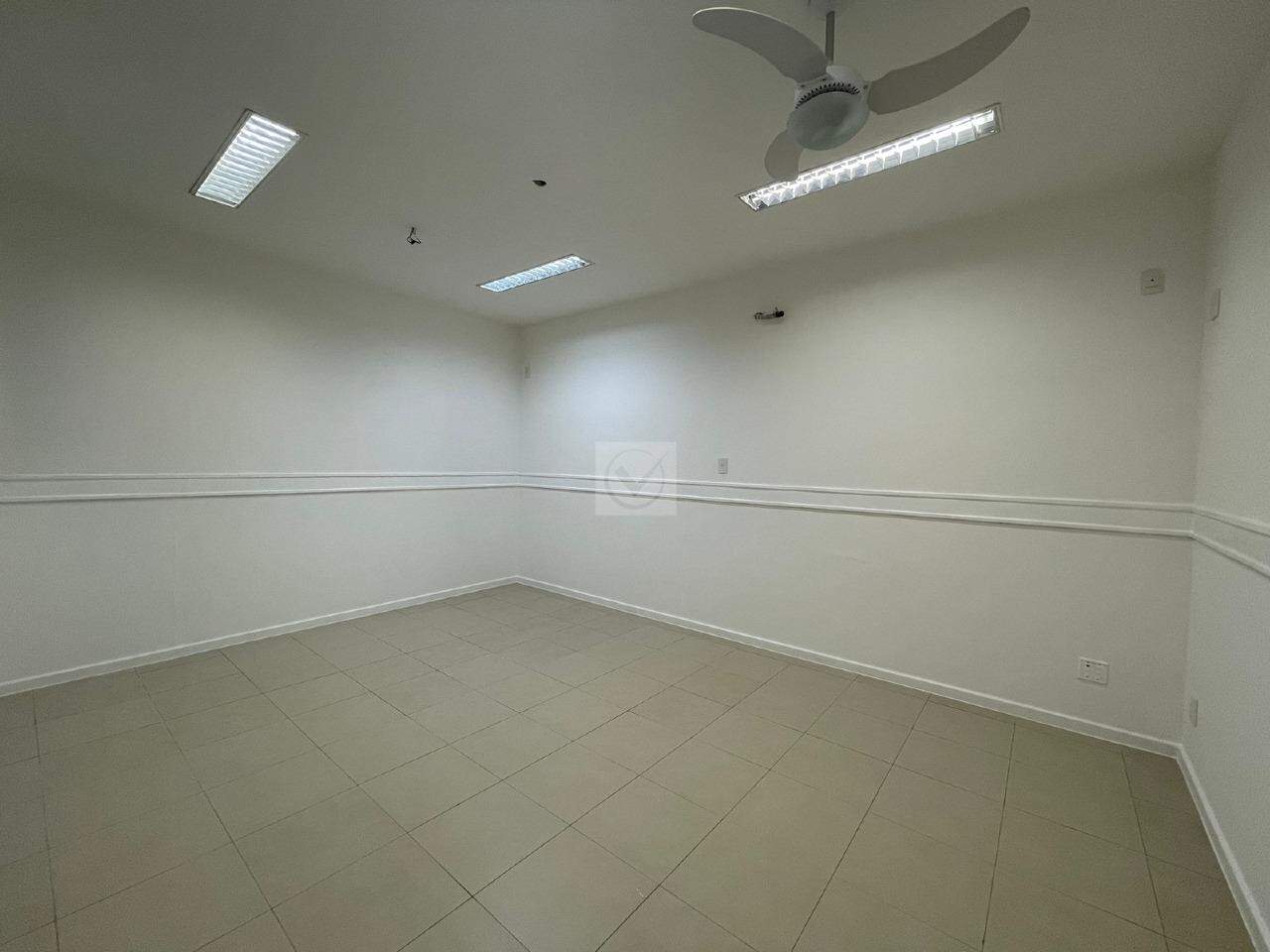 É a oportunidade de ter o seu negócio neste imóvel amplo e bem localizado. - Foto 8