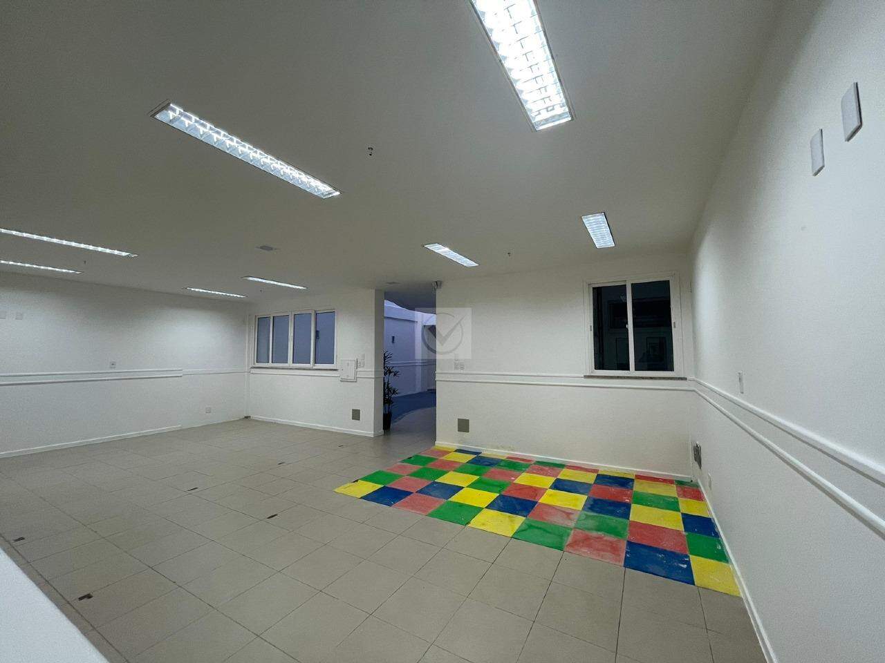 É a oportunidade de ter o seu negócio neste imóvel amplo e bem localizado. - Foto 15