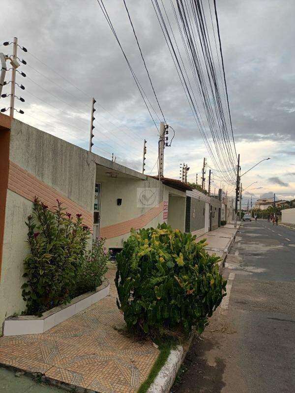 Excelente Casa a venda no bairro Coroa do Meio
