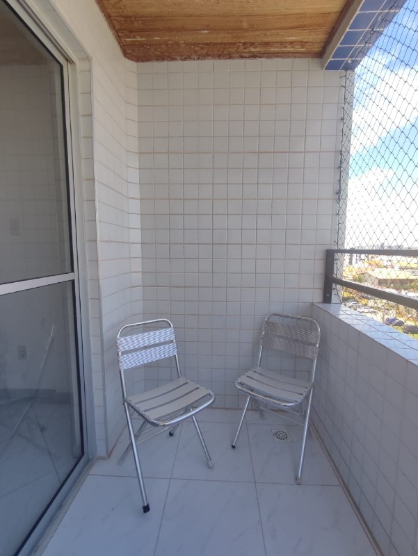 Apartamento locado para investimento com 3 quartos, sendo 2 suítes próximo a orla de Atalaia - Foto 2