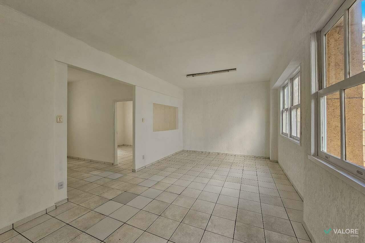 Sala para aluguel no Centro: 