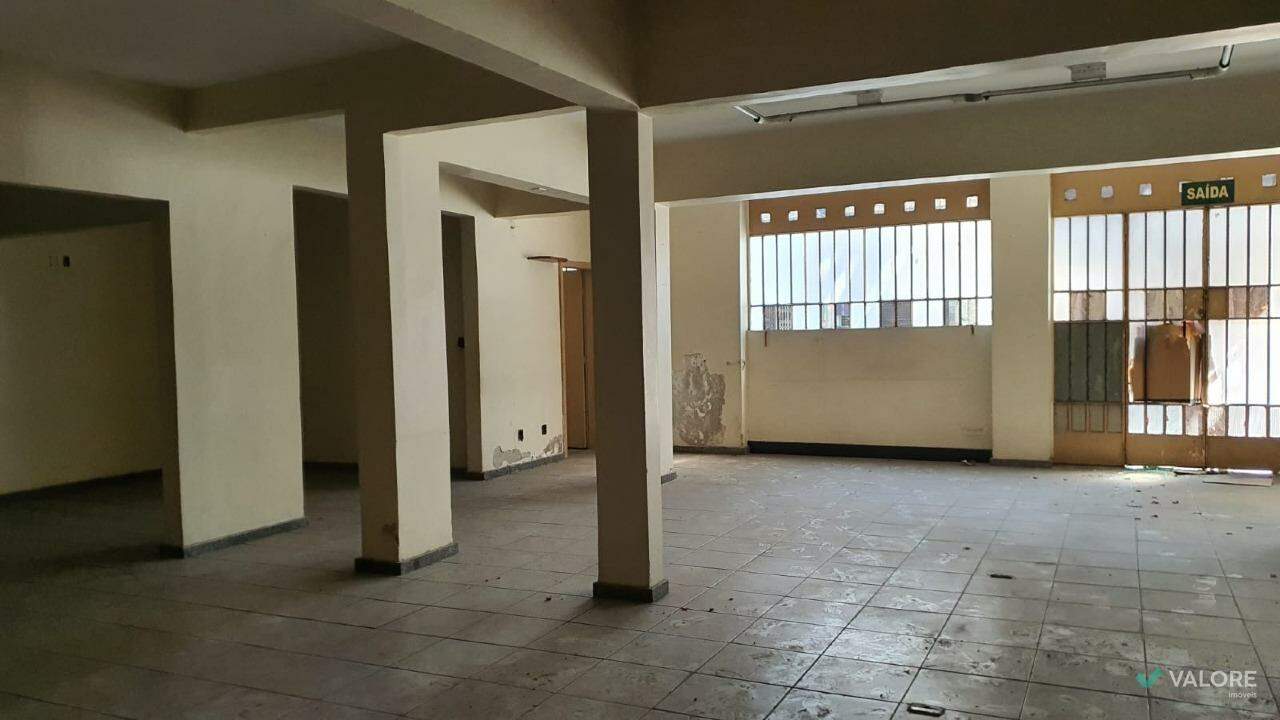 Casa comercial para aluguel no Lourdes: 