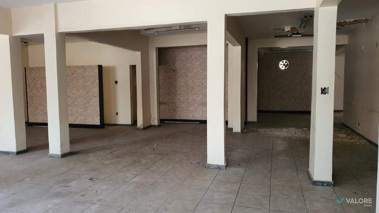 Casa comercial para aluguel no Lourdes: 