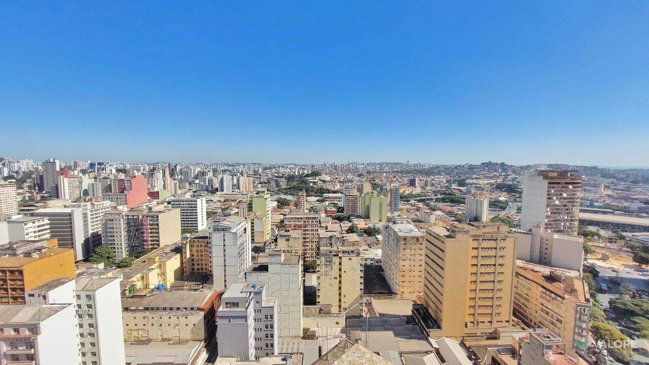 Andar à venda no Centro: 
