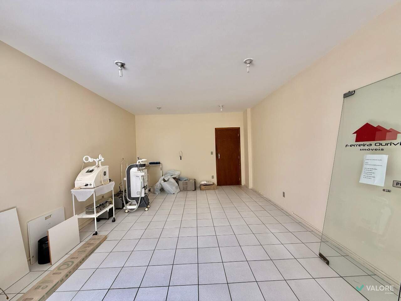 Sala à venda no Funcionários: 