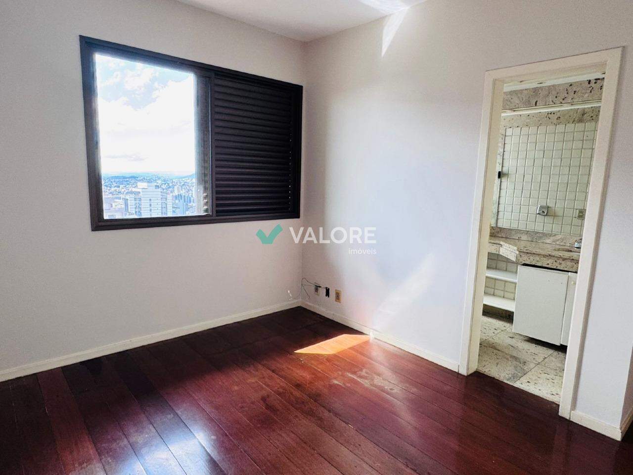 Cobertura 5 quartos à venda no Funcionários: 