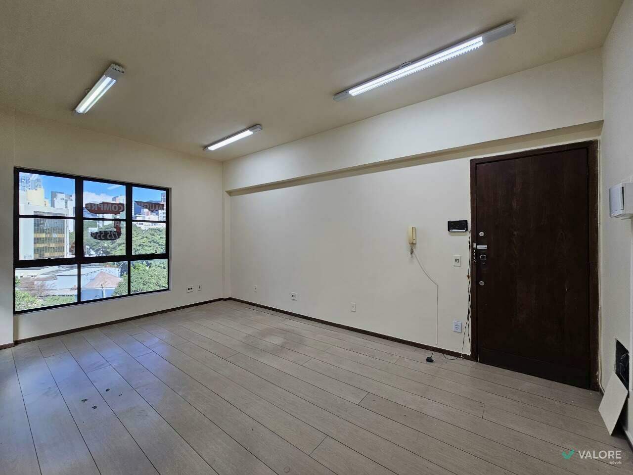 Sala para aluguel no Savassi: 