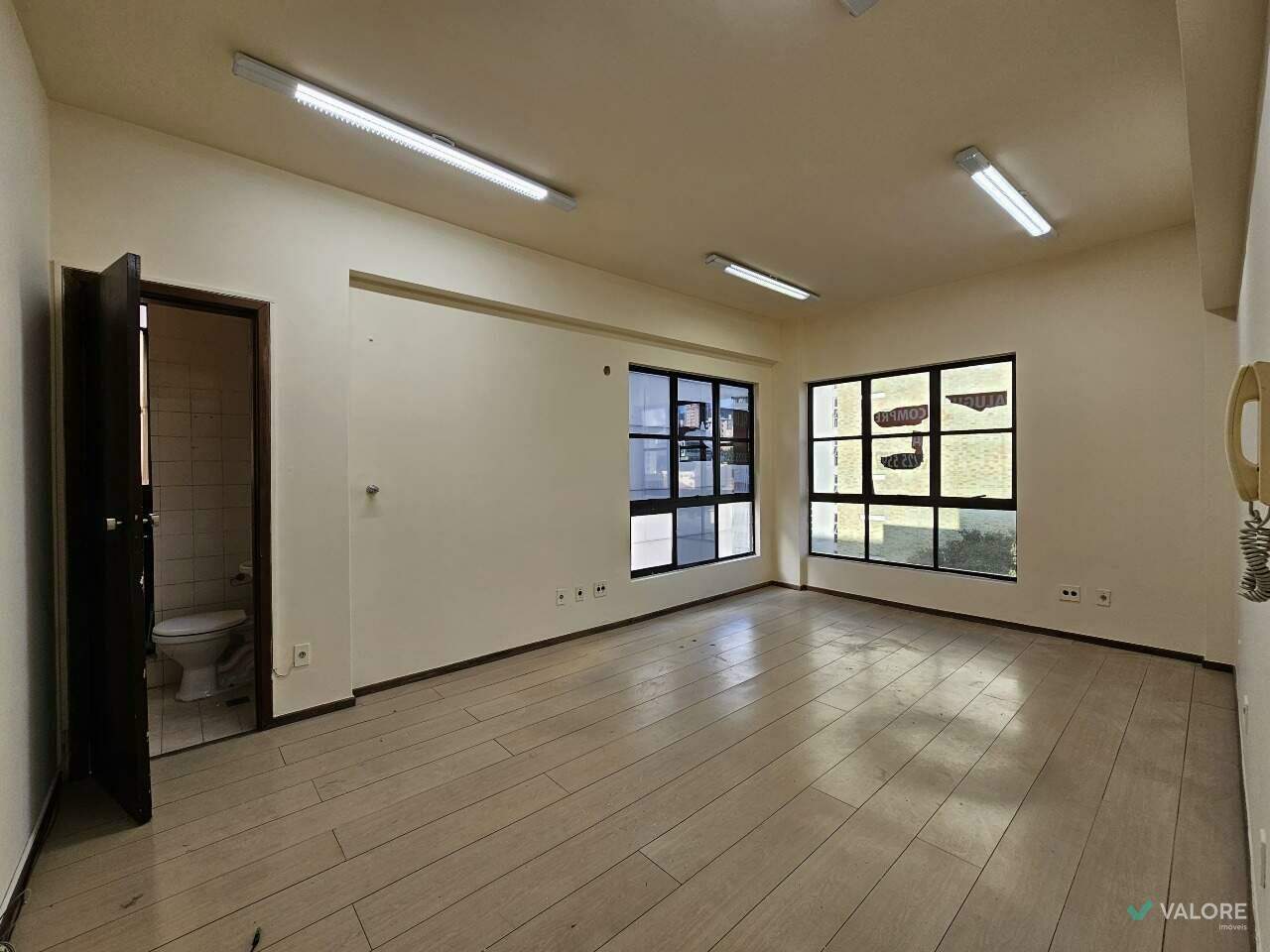 Sala para aluguel no Savassi: 