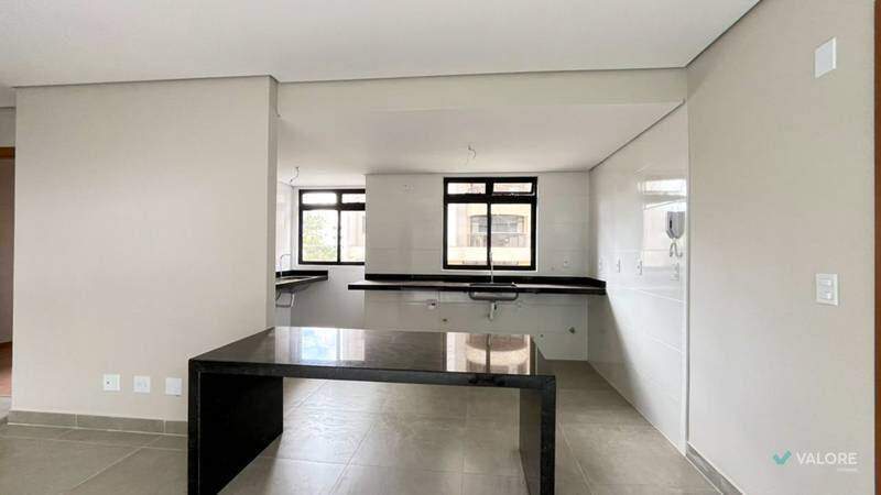 Apartamento com área privativa 2 quartos à venda no Santo Antônio: 