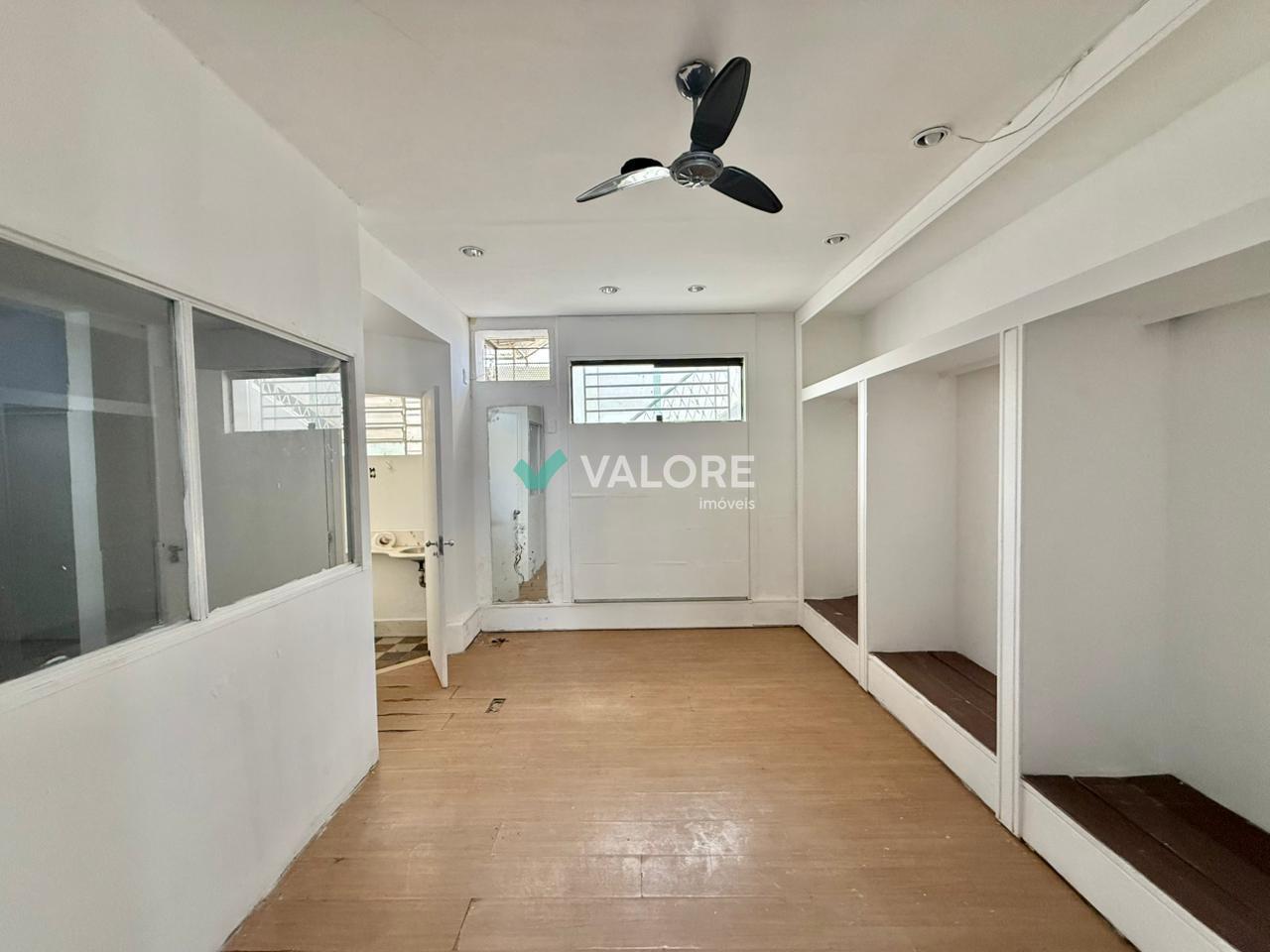 Casa comercial à venda no Sion: 