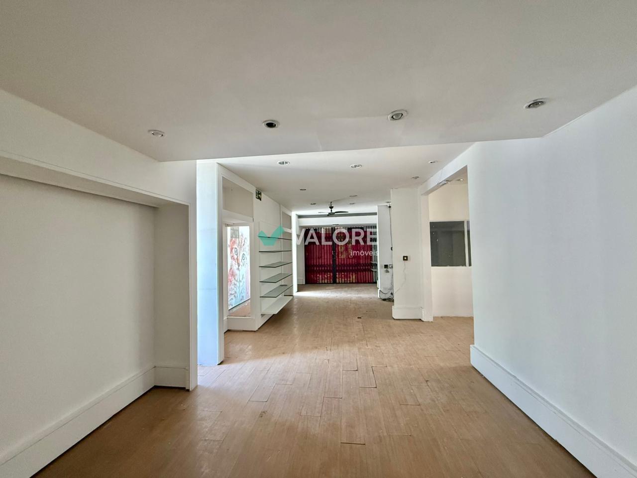 Casa comercial à venda no Sion: 