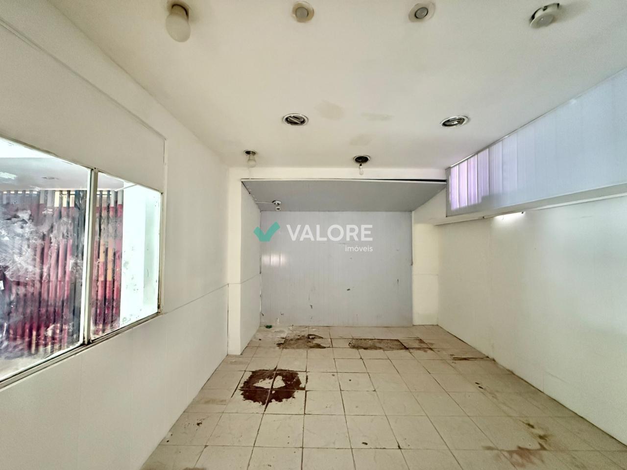 Casa comercial à venda no Sion: 