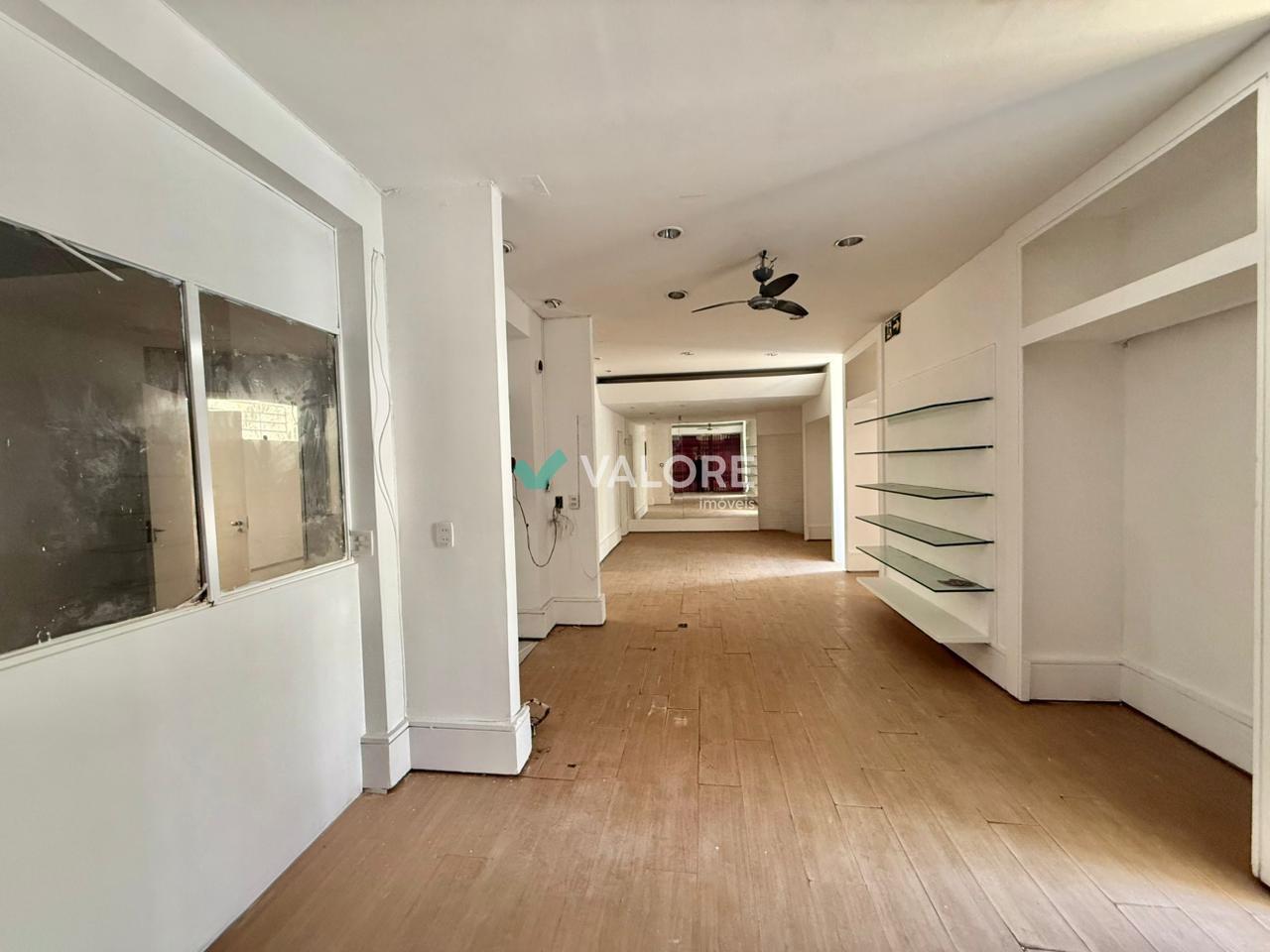 Casa comercial à venda no Sion: 