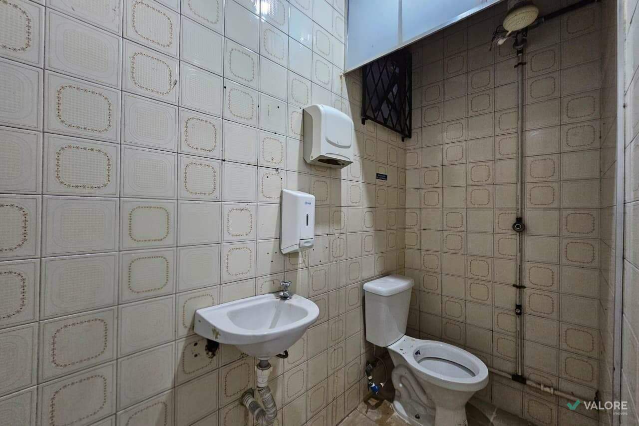 Loja para aluguel no Vila Paris: 