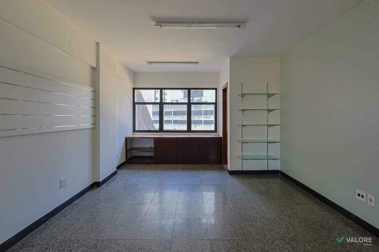 Sala à venda no Belvedere: 