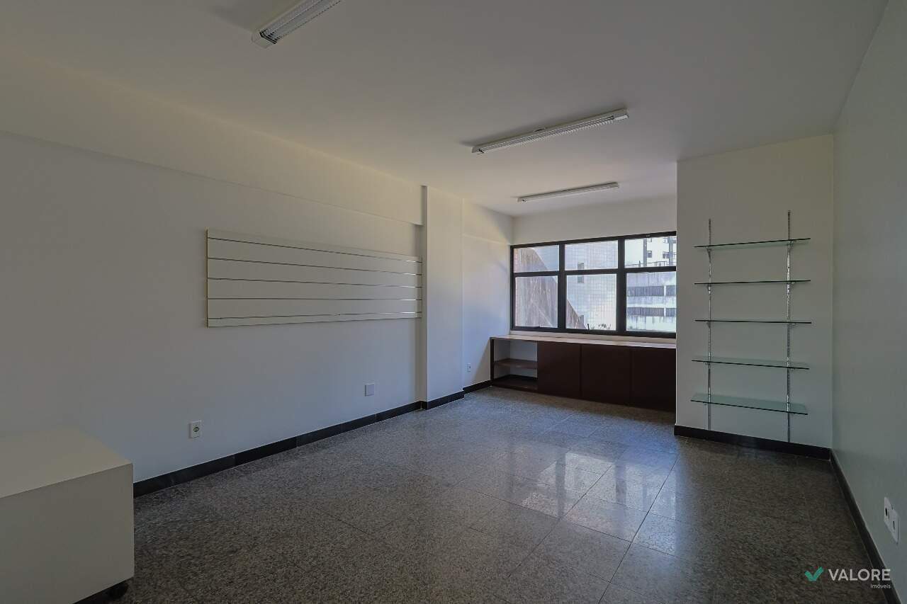 Sala à venda no Belvedere: 