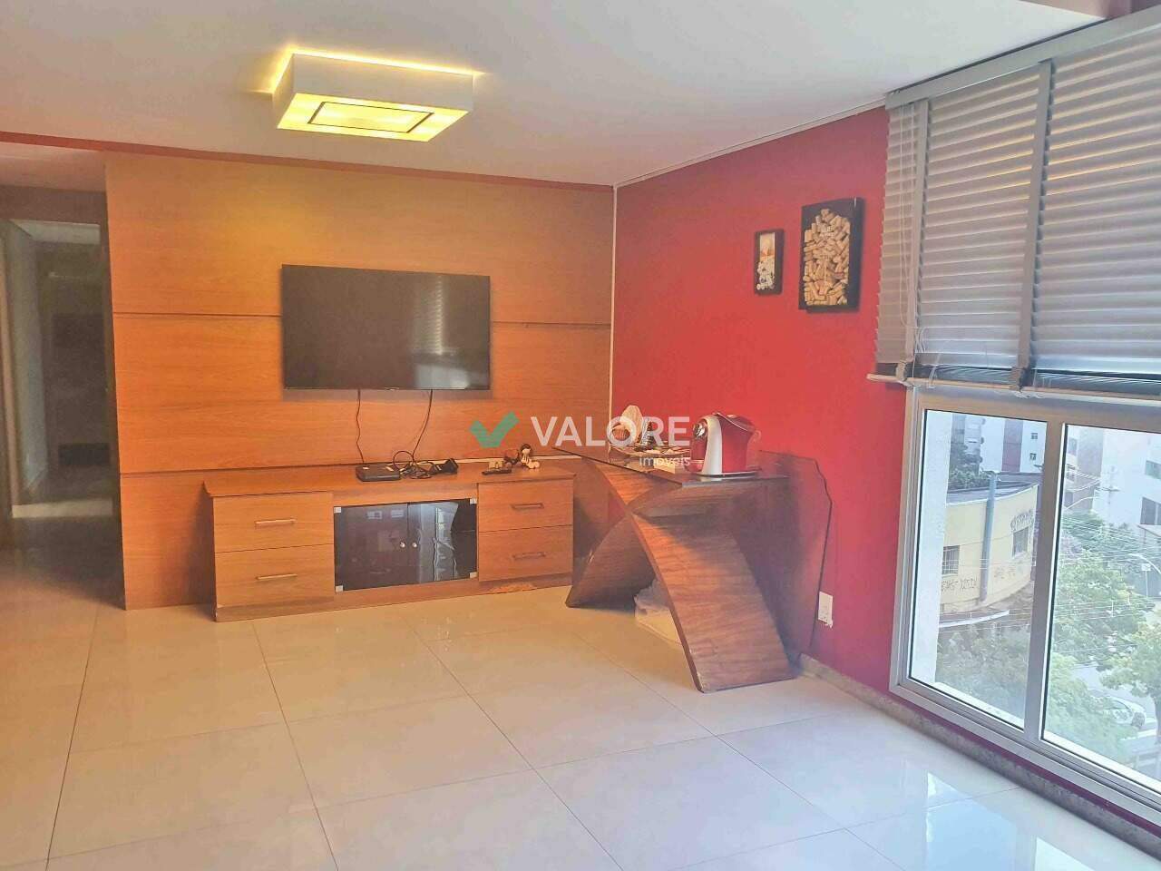 Cobertura 3 quartos para aluguel no Sion: Sala em Porcelanato