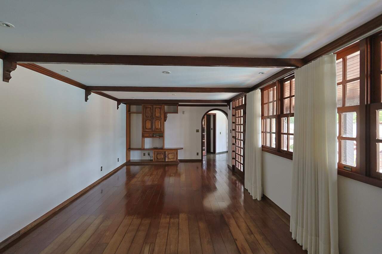 Casa 6 quartos à venda no Comiteco: 