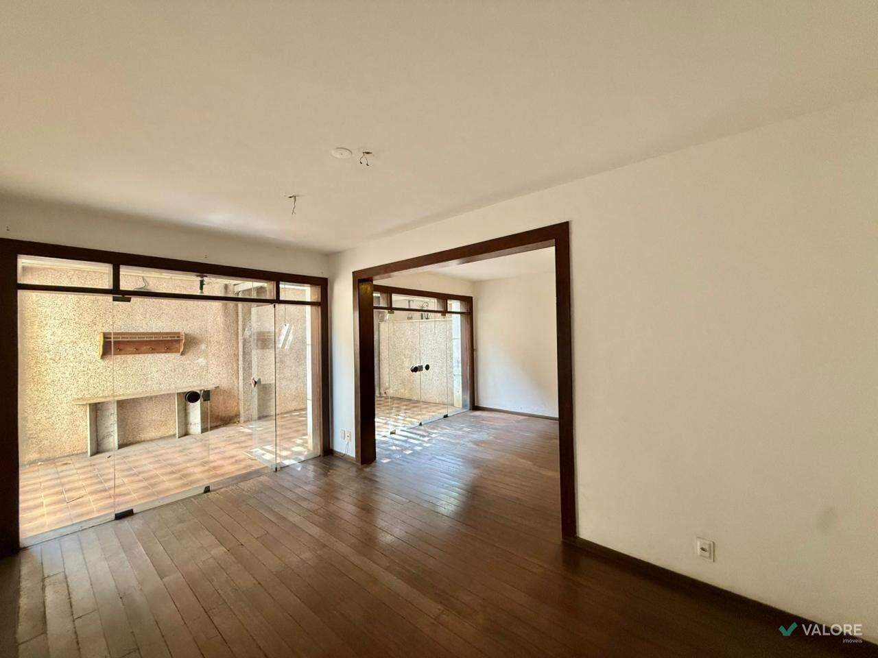 Apartamento com área privativa 4 quartos à venda no Cruzeiro: 