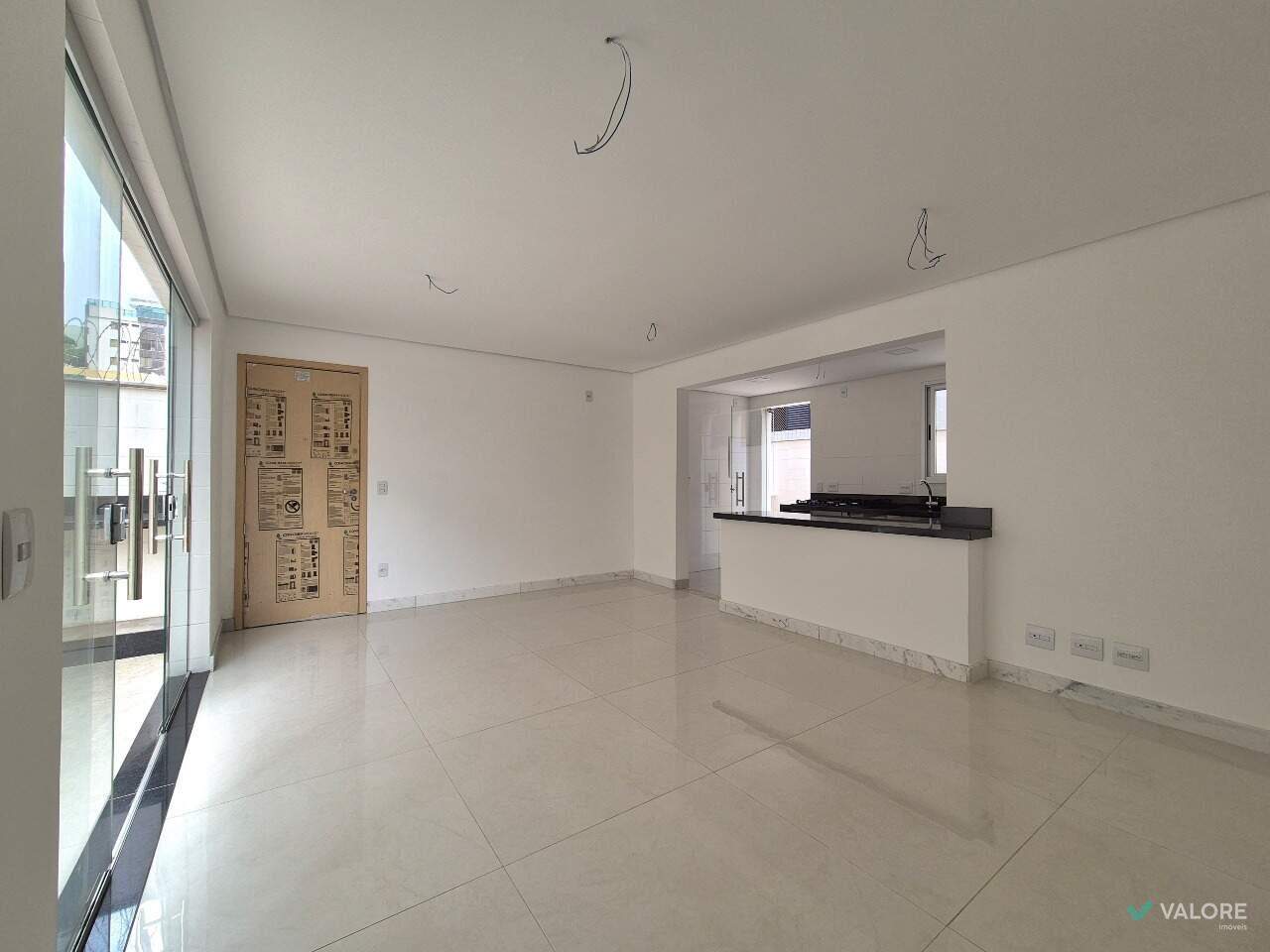 Apartamento com área privativa 2 quartos à venda no Cruzeiro: 
