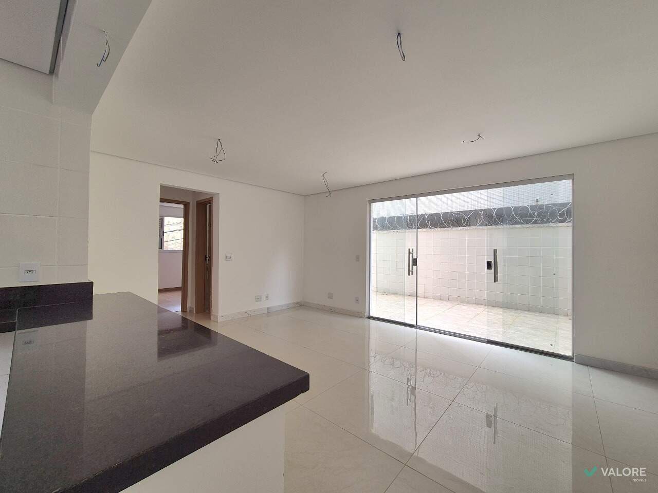 Apartamento com área privativa 2 quartos à venda no Cruzeiro: 