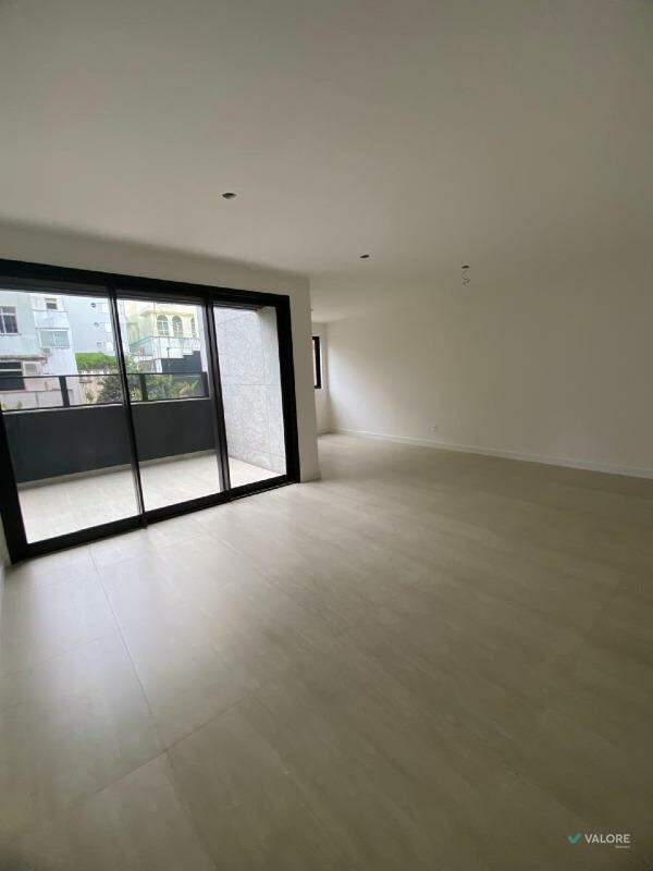 Apartamento com área privativa 3 quartos à venda no Centro: 