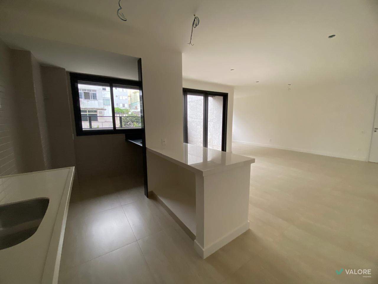 Apartamento com área privativa 3 quartos à venda no Centro: 