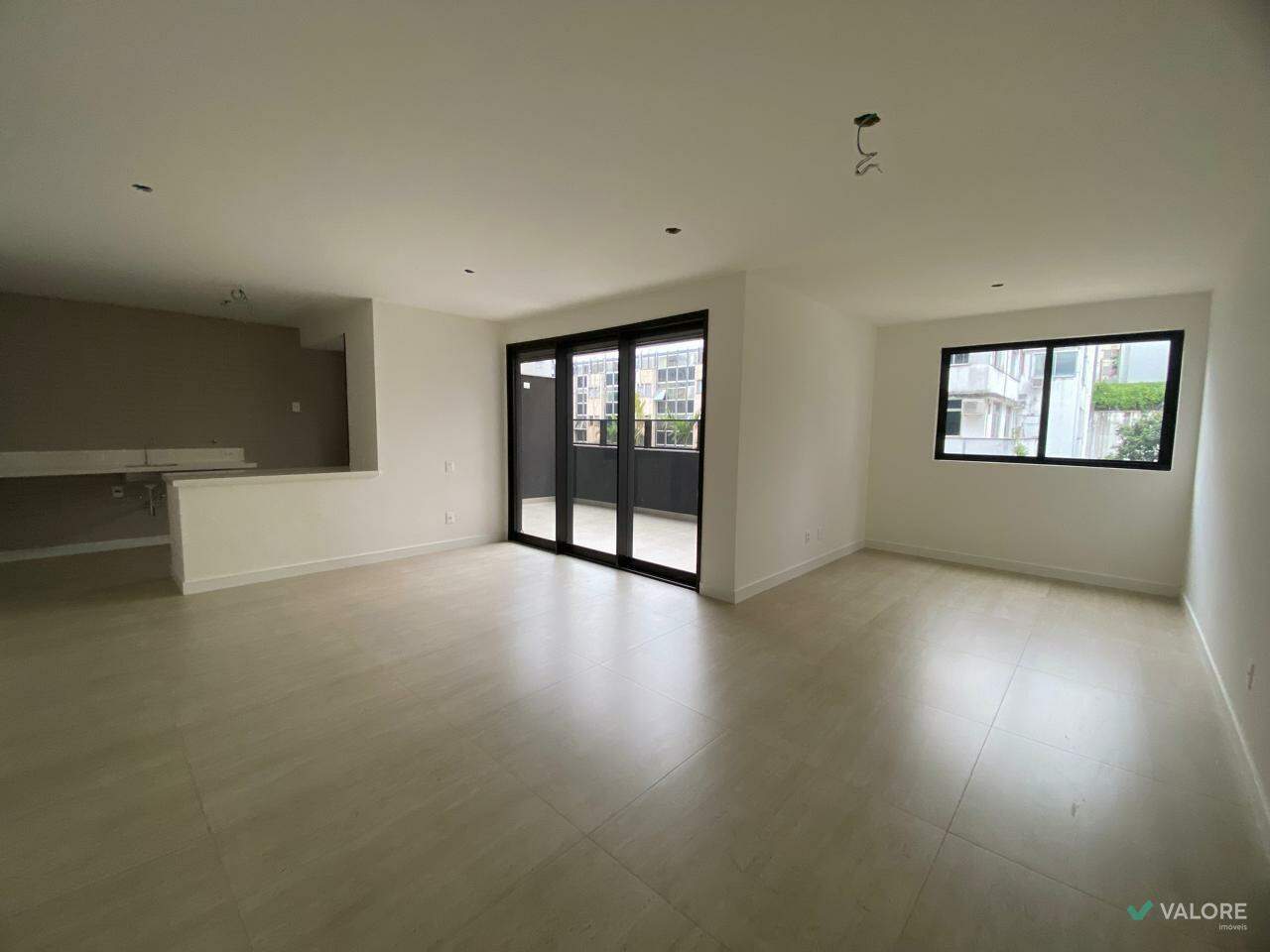 Apartamento com área privativa 3 quartos à venda no Centro: 