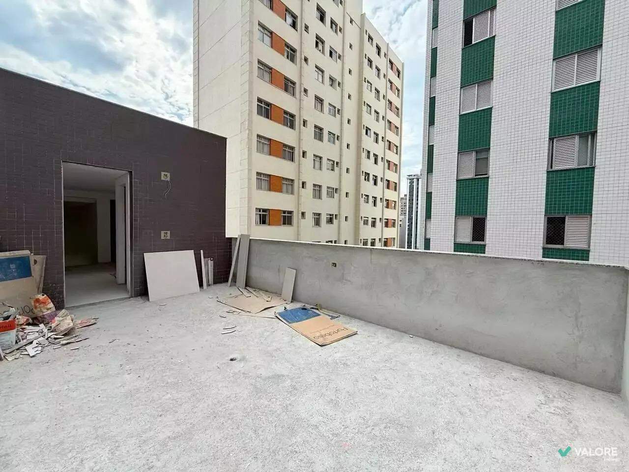 Cobertura 2 quartos à venda no Lourdes: 