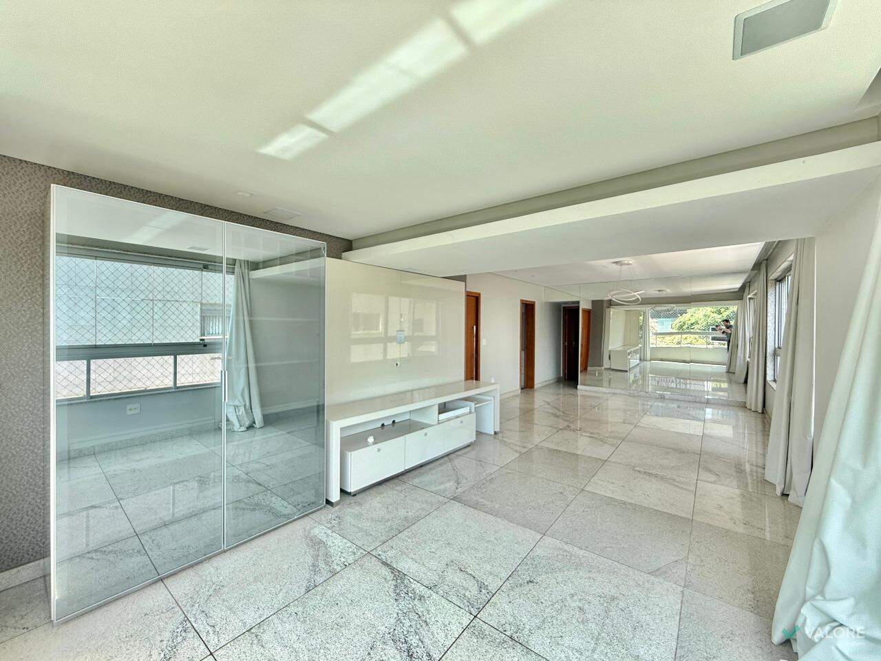 Apartamento 4 quartos à venda no Funcionários: 