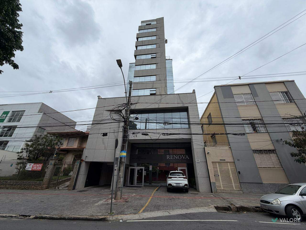 Sala à venda no Santo Agostinho: 