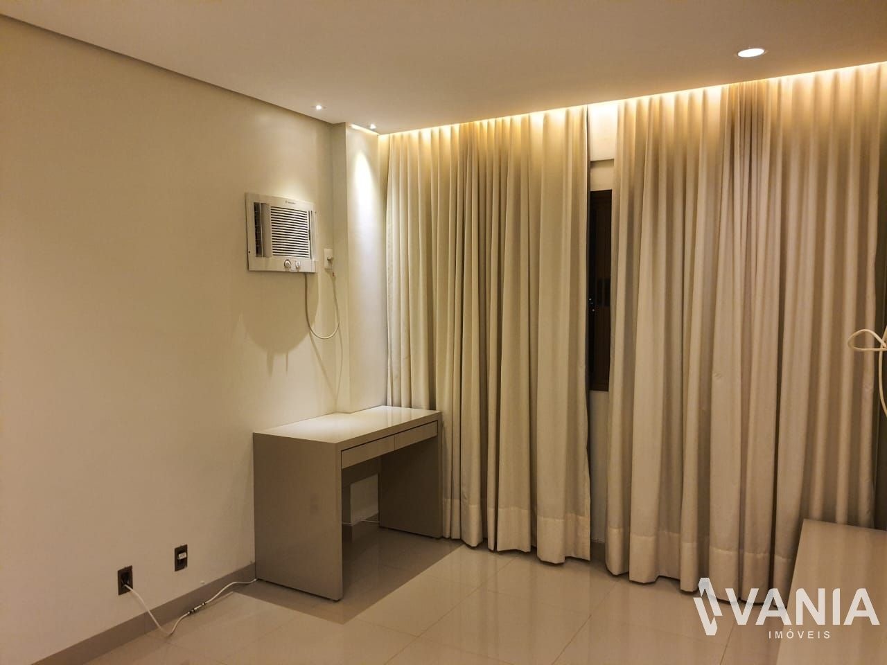 Apartamento à venda no 404 SUL: 