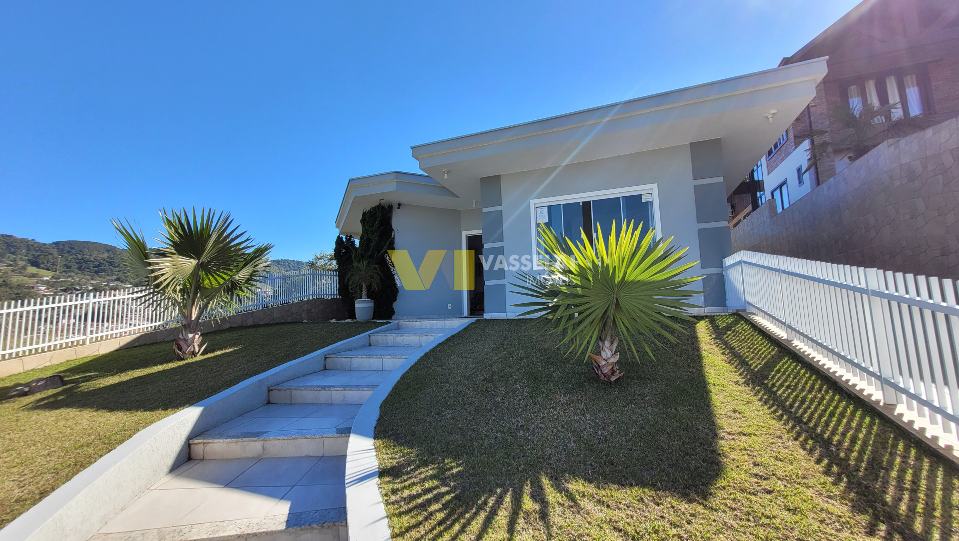 Casa à venda no Fundo Canoas: 5.jpg