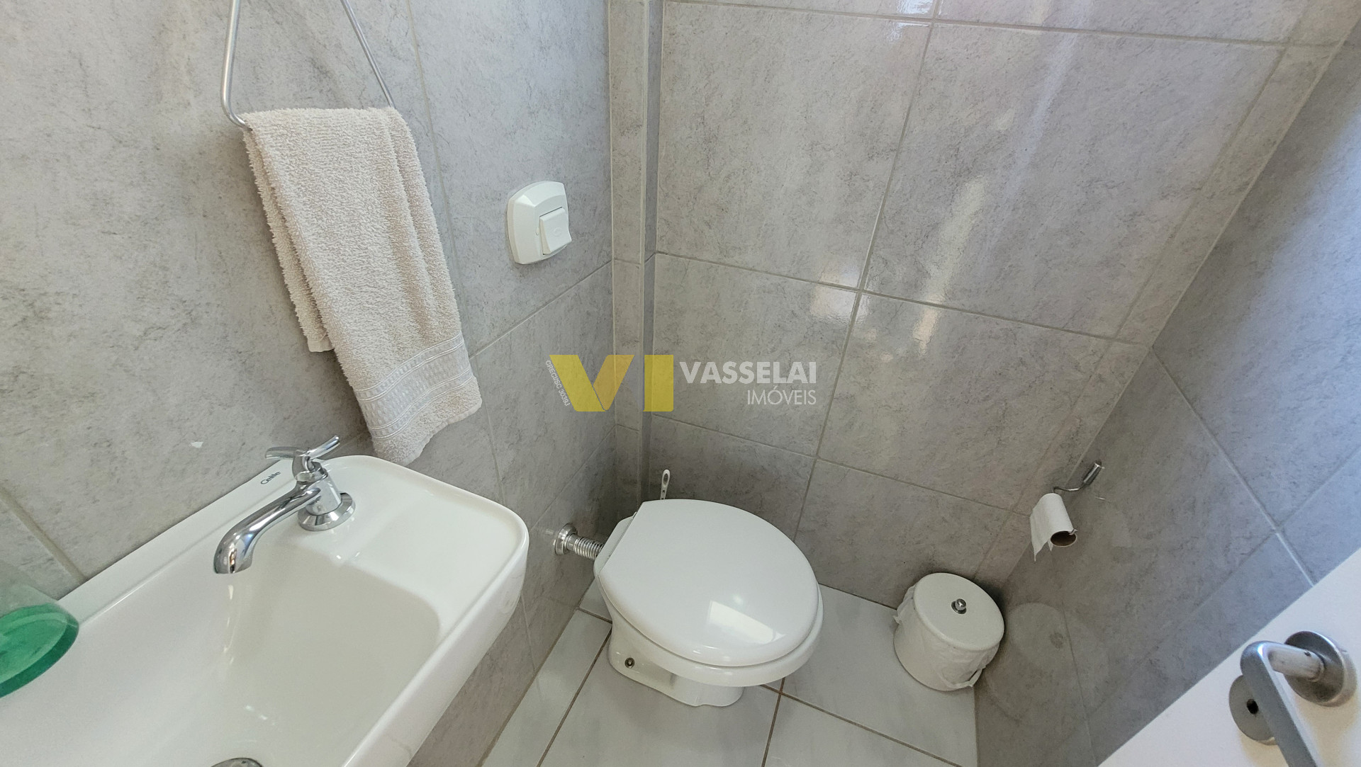 Casa à venda no Fundo Canoas: 40.jpg