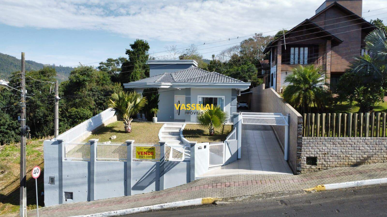Casa à venda no Fundo Canoas: 