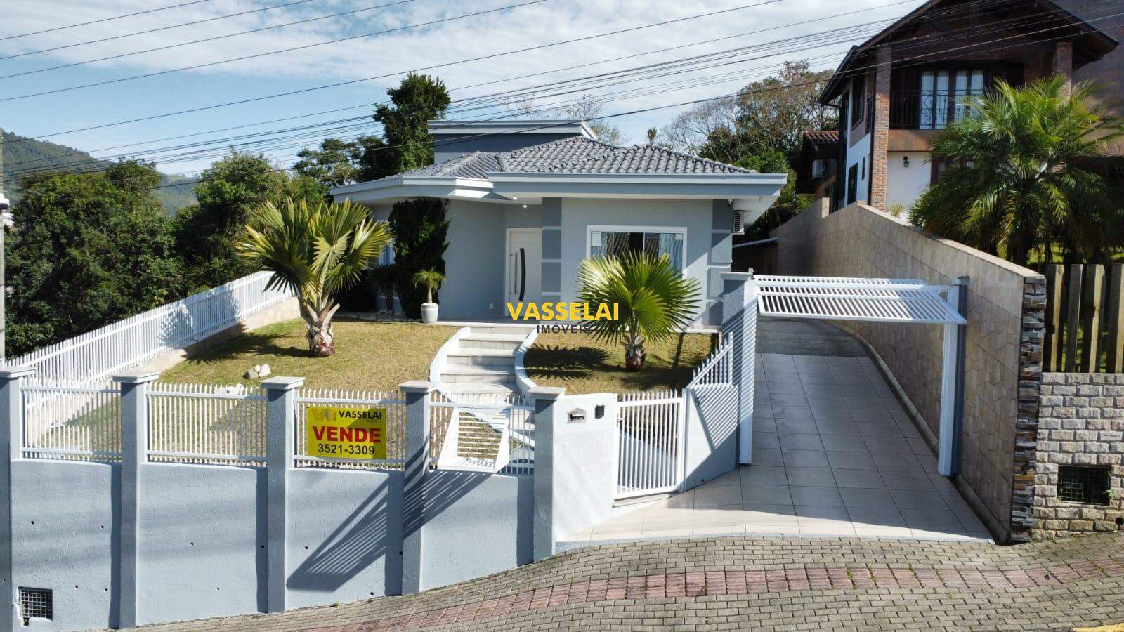 Casa à venda no Fundo Canoas: 