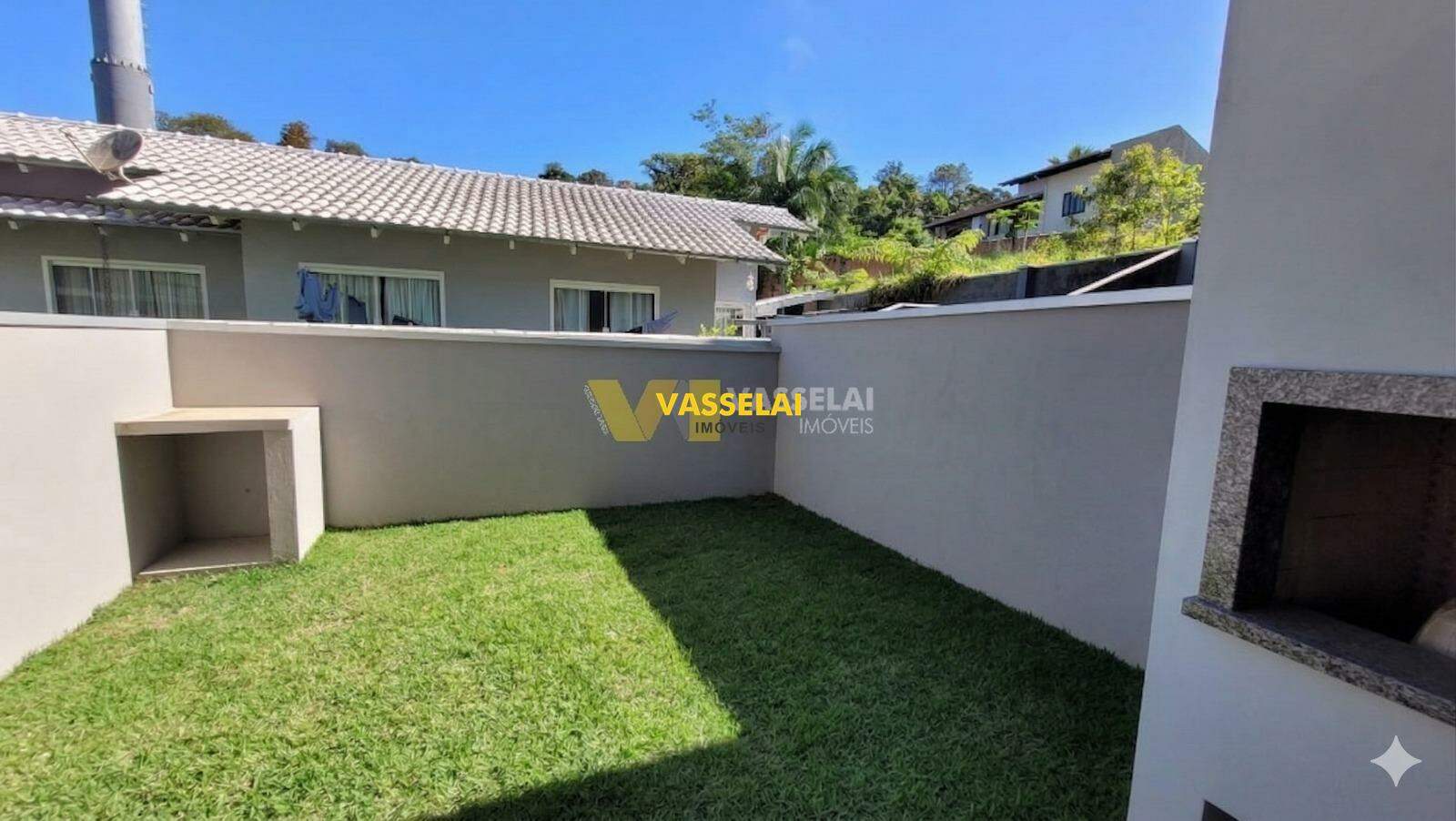 Casa à venda no Taboão: 