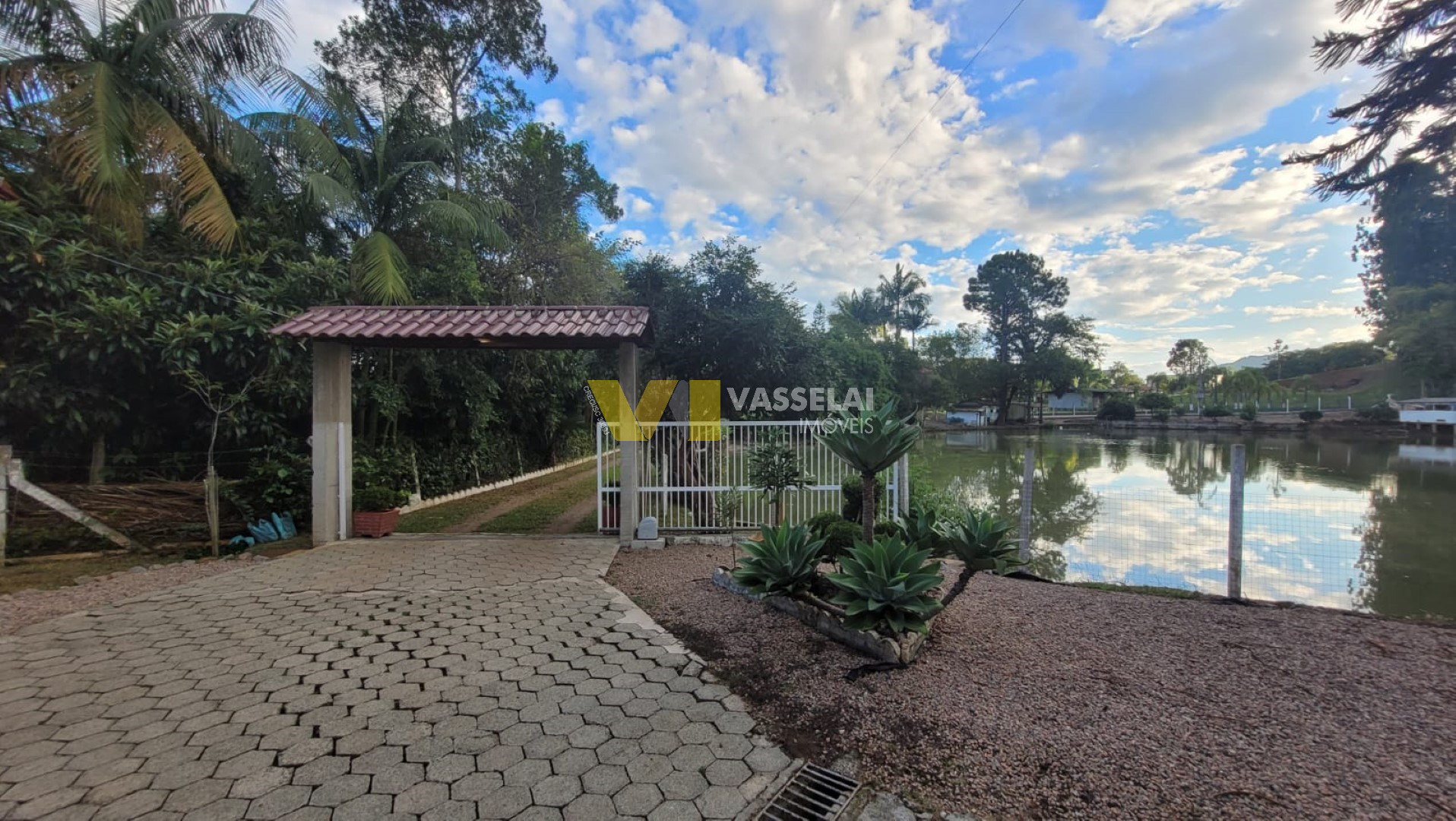 Casa à venda no Santa Rita: 1.jpeg