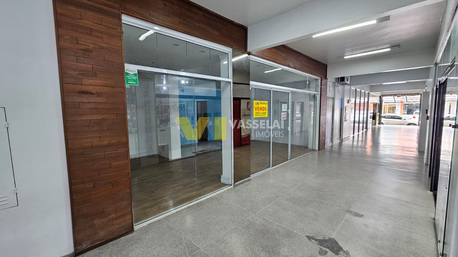 Sala à venda no Centro: WhatsApp Image 2025-06-03 at 14.10.03.jpeg