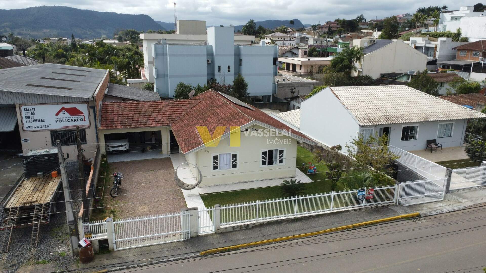 Casa à venda no Eugênio Schneider: 1.JPG