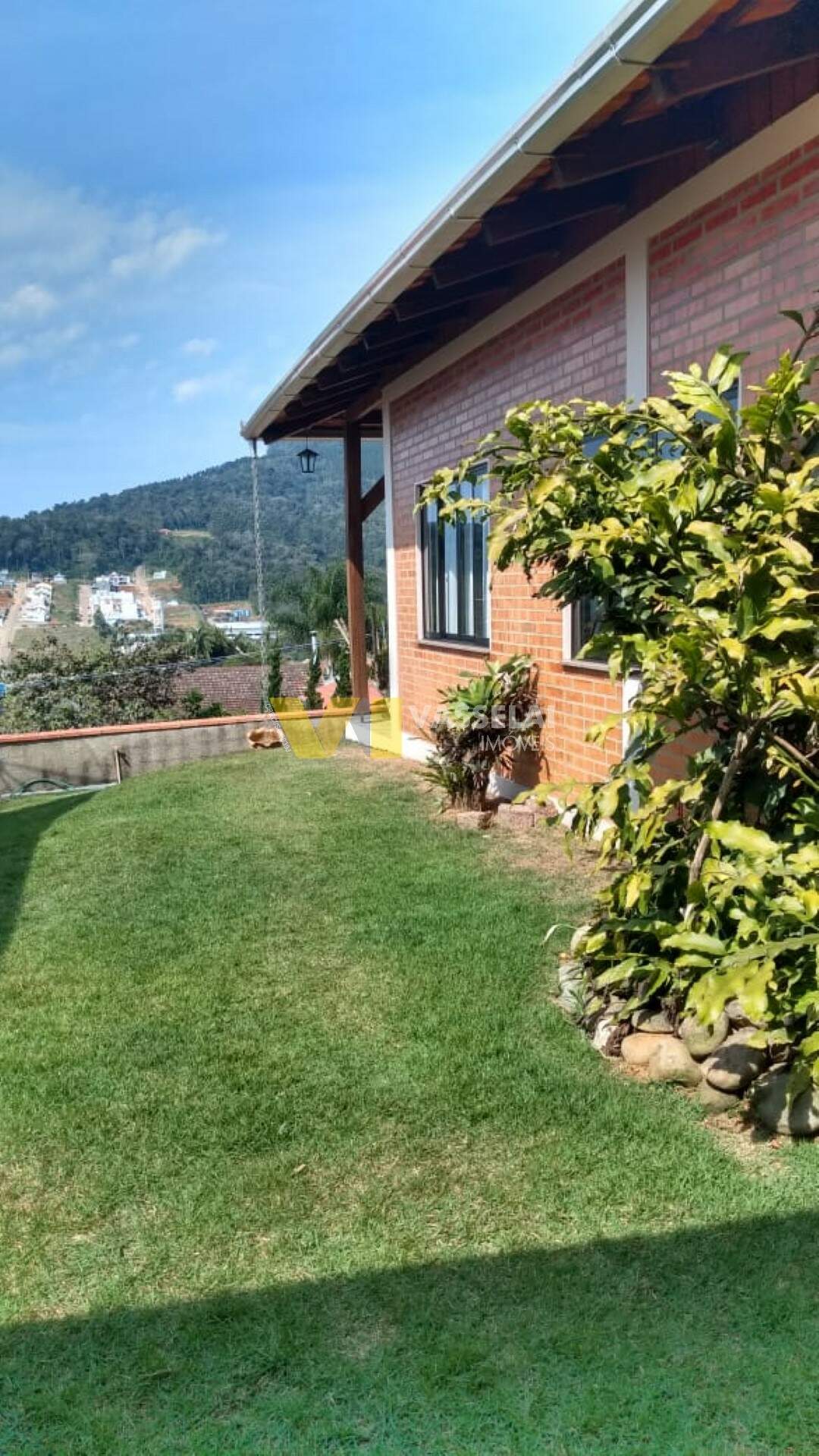 Casa à venda no Taboão: 91a0037f-ab68-4b35-b53c-67a50bab5c5c (3).jpg