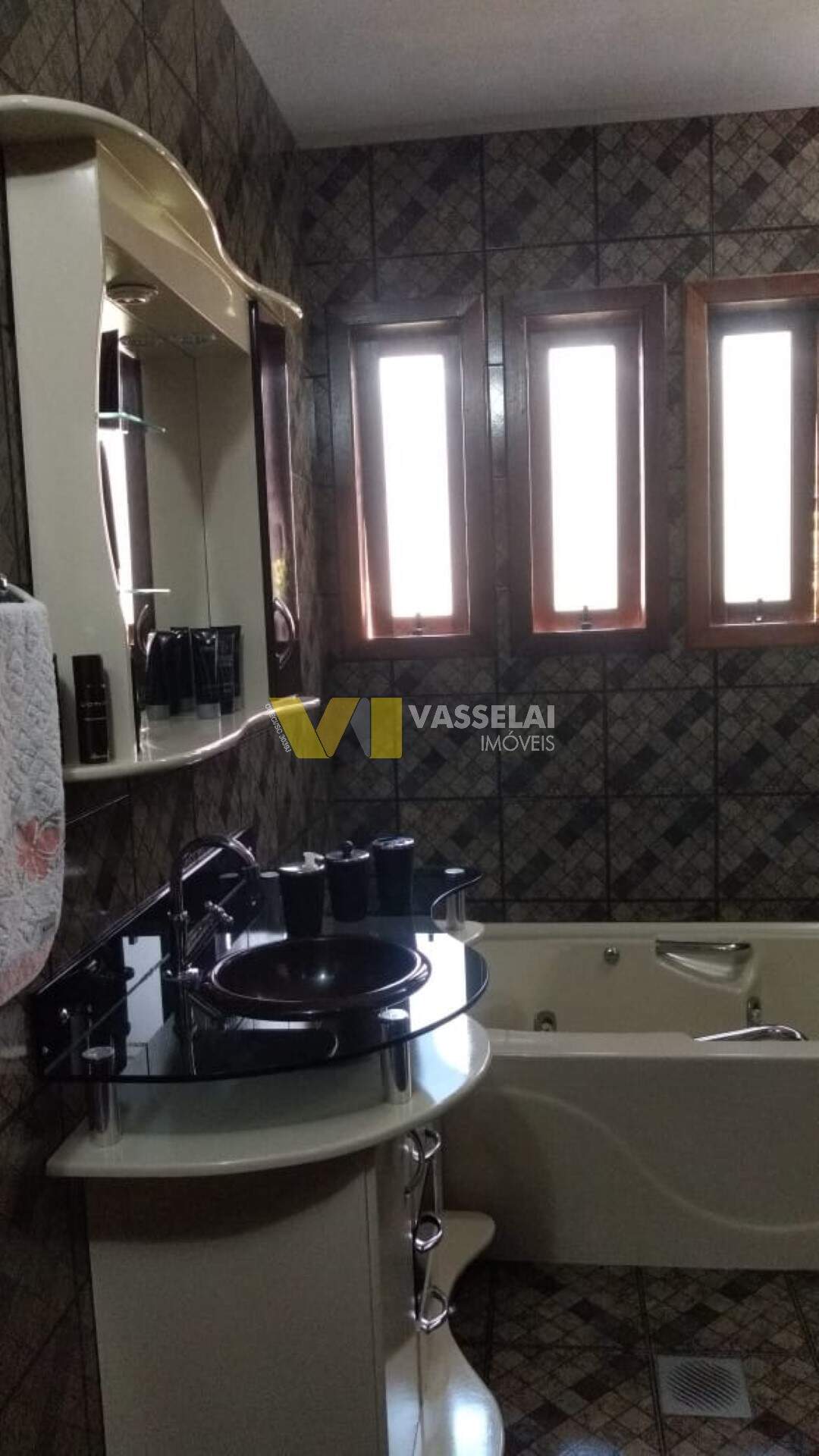 Casa à venda no Taboão: e6a59e50-0e03-4b90-8cc5-9a2076c7672a (3).jpg