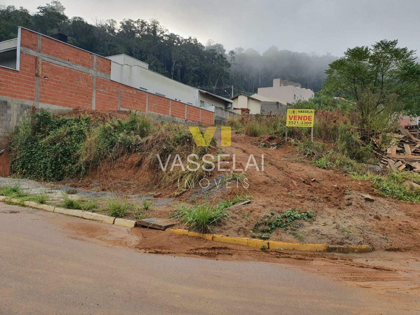 Terreno à venda no Taboão: 73db041b-19d2-41cb-a00d-89e544dc2e1e.jpg